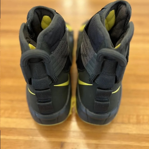 Size 14 Nike Oregon Ducks Force Savage Elite 2 Shark Football Cleats Olive Green main image 6
